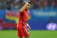 SAINT PETERSBURG, RUSSIA - JULY 02: Alexis Sanchez of Chile reacts during the FIFA Confederations Cup Russia 2017 Final between Chile and Germany at Saint Petersburg Stadium on July 2, 2017 in Saint Petersburg, Russia.  (Photo by Dean Mouhtaropoulos/Getty Images)